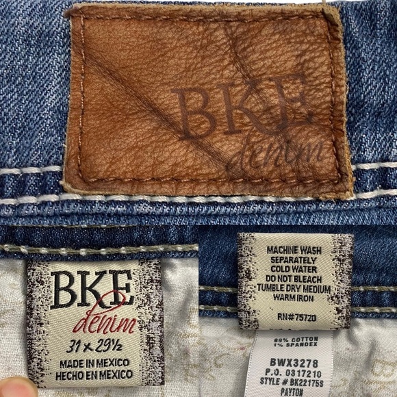 BKE Denim Payton Boot Cut Blue Jeans Mid Rise Textured 31 Short - Picture 2 of 14